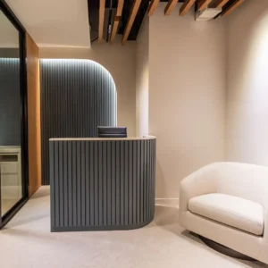 interior fitting contractor